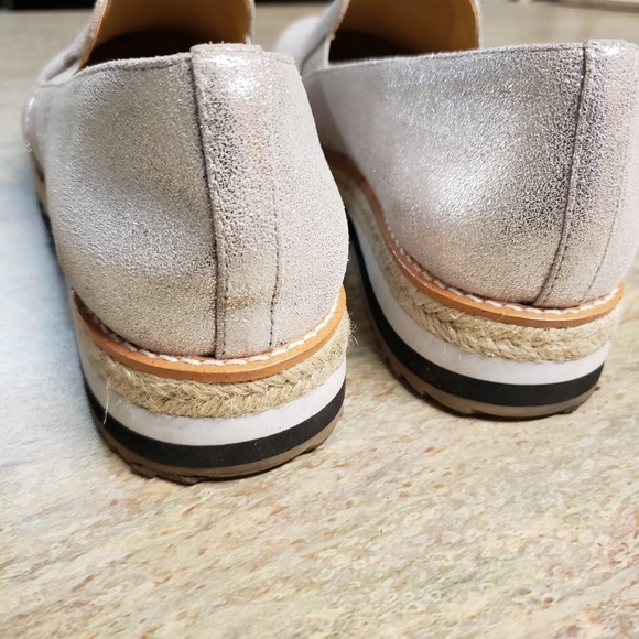 Beautiful Silver slide on espadrille - Picture 10 of 14